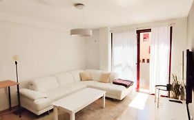 Apartamento, Piscina Y Parking Granada Tico Medina